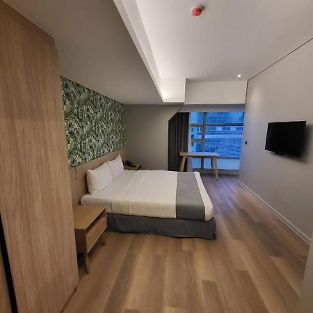 Infinity Tower Suites Makati City Exteriör bild
