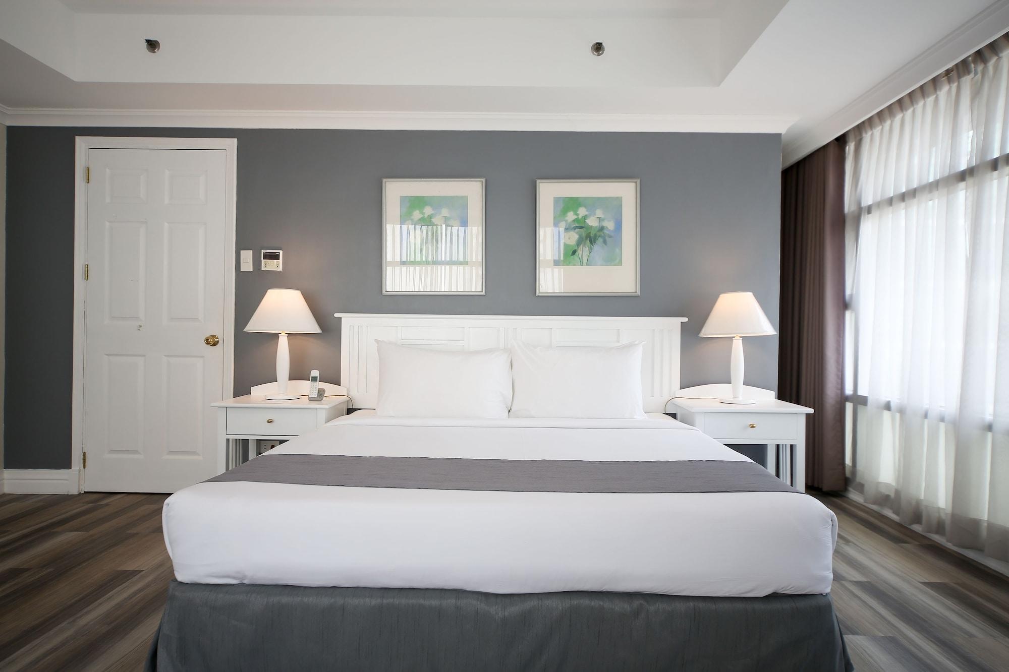 Infinity Tower Suites Makati City Exteriör bild