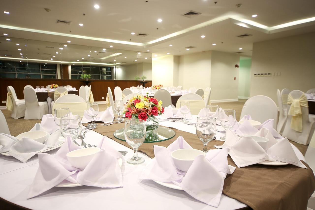 Infinity Tower Suites Makati City Exteriör bild