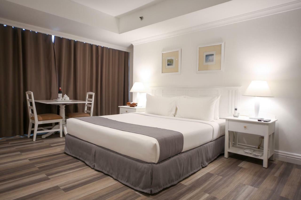 Infinity Tower Suites Makati City Exteriör bild